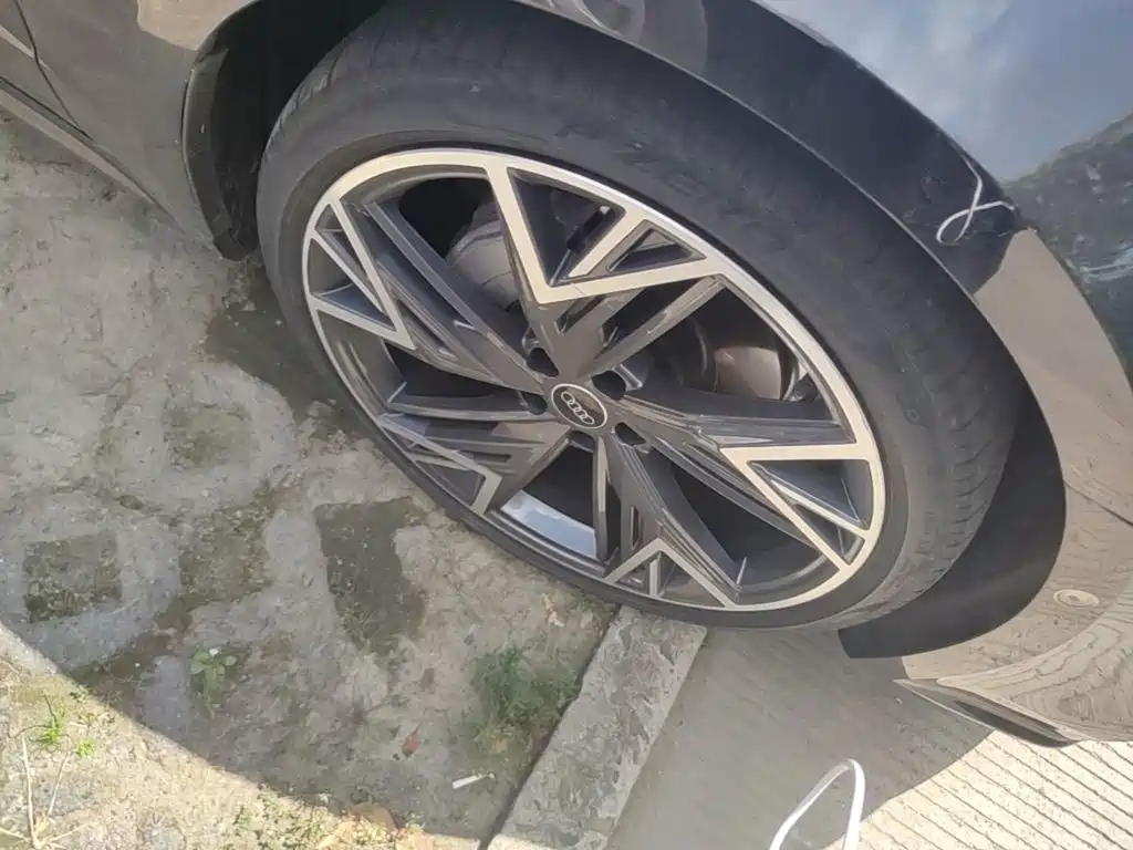 Audi A7L — миниатюра 12