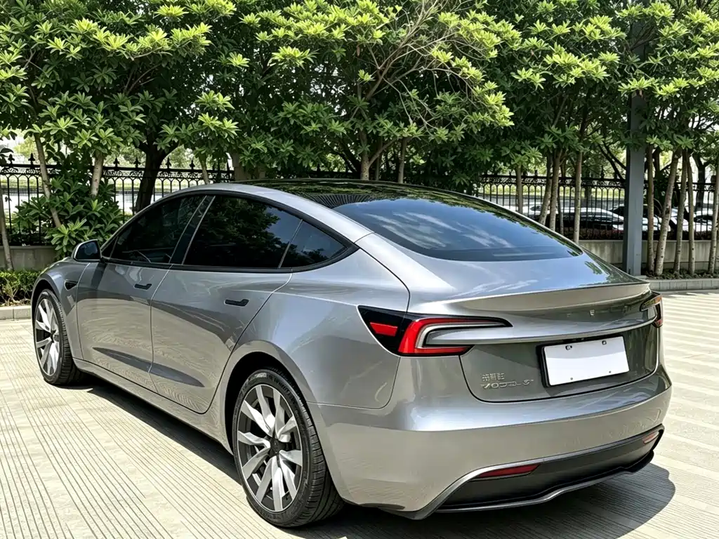 Tesla Model 3 — фотографии объявления, Фото 11