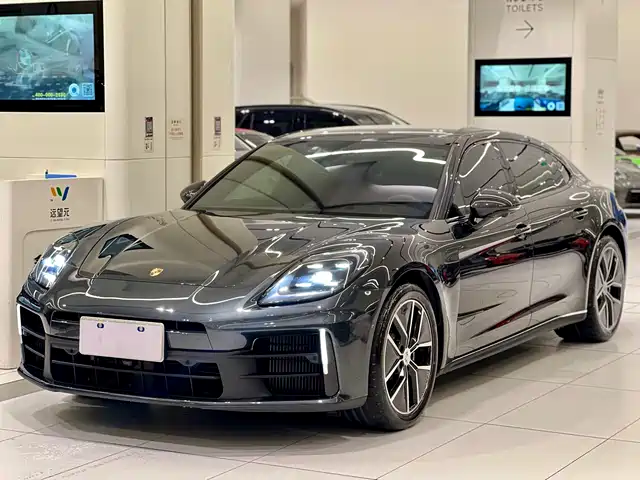 PORSCHE PANAMERA 2024