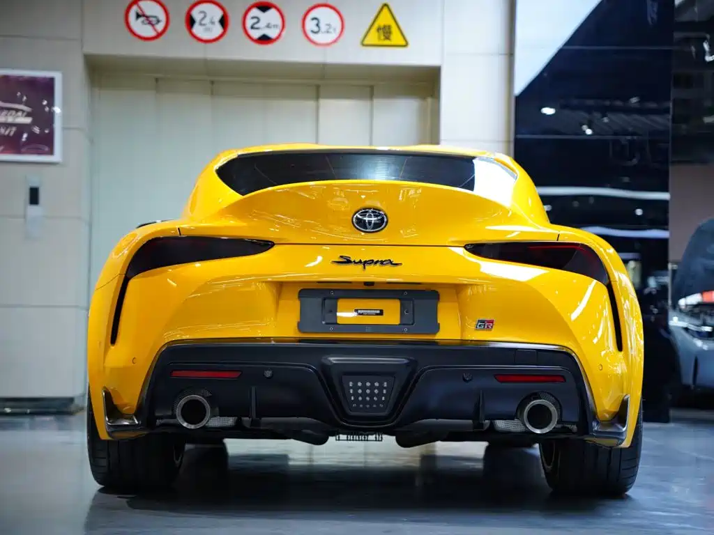Toyota Supra — миниатюра 6