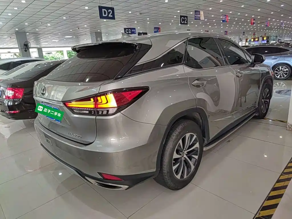 Lexus RX — миниатюра 7