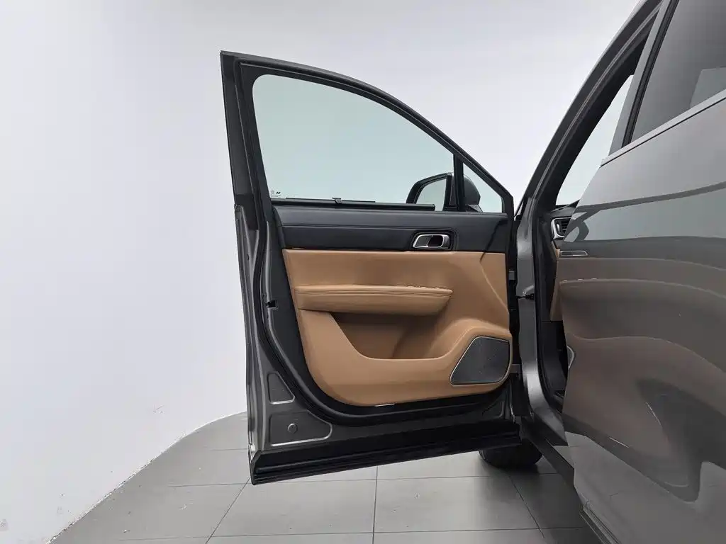 Li Auto Li ONE — миниатюра 8