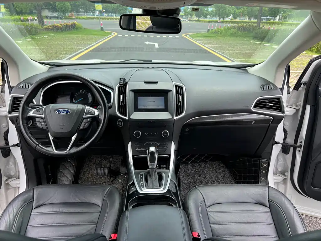 Ford Edge — миниатюра 7