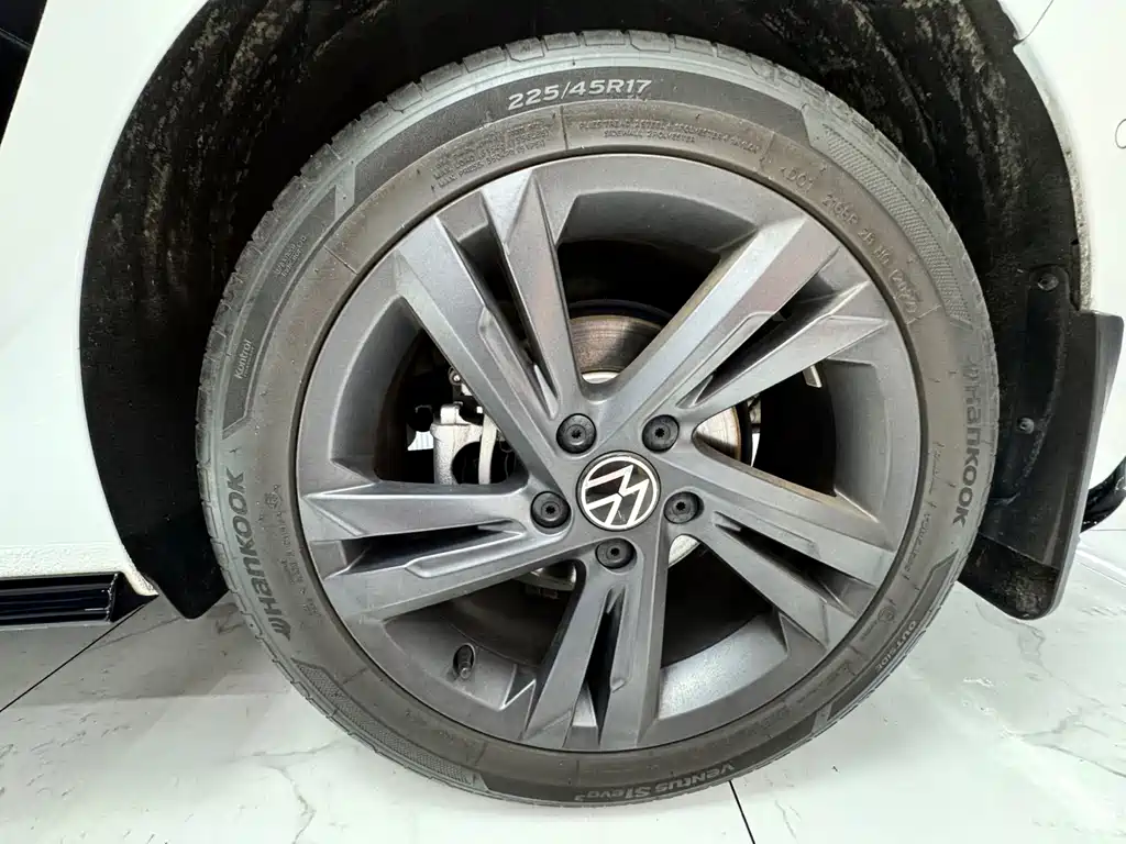 Volkswagen Golf — миниатюра 22