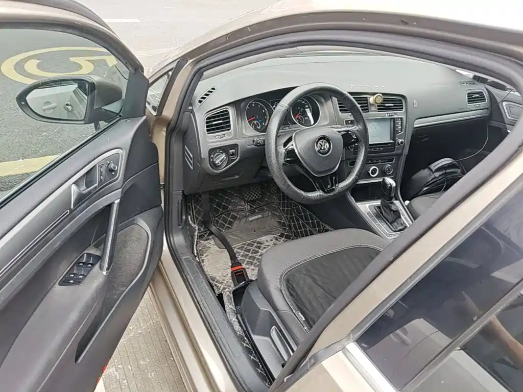 Volkswagen Golf — миниатюра 16