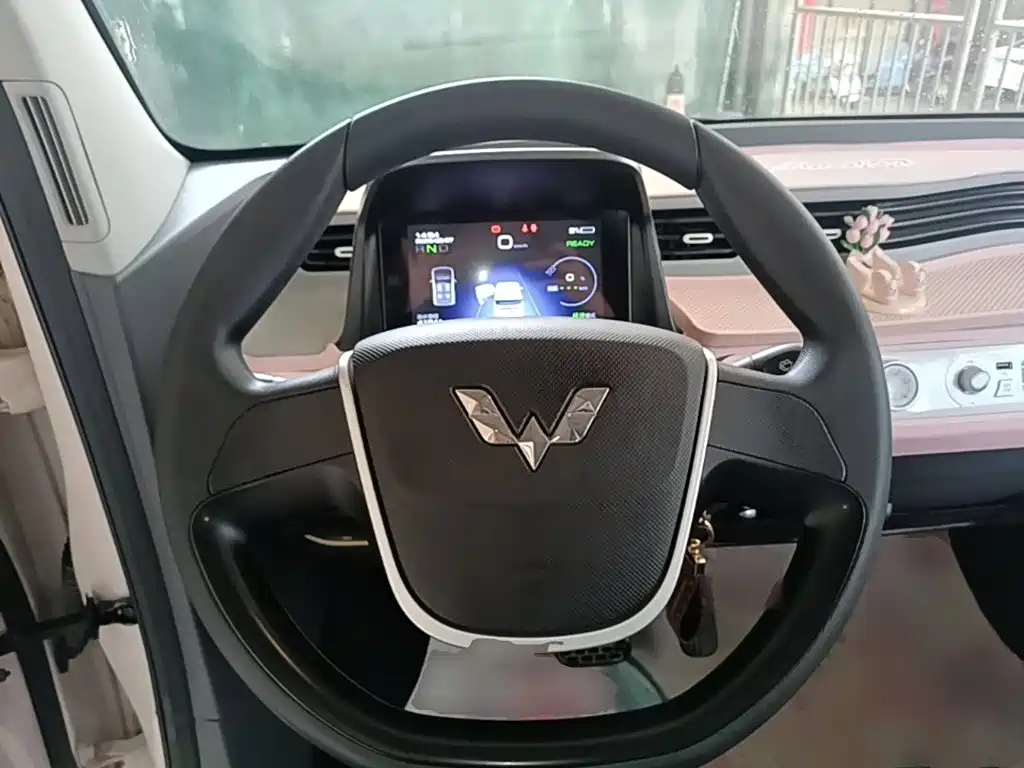 Wuling MINIEV — миниатюра 11