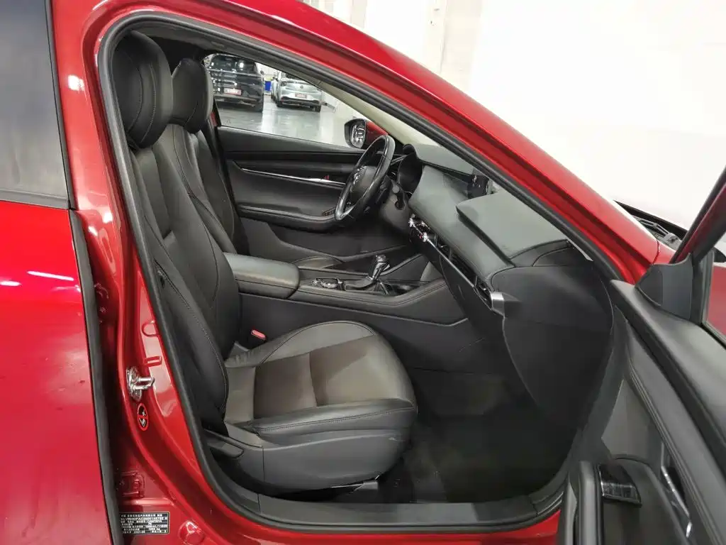Mazda 3 Axela — миниатюра 23