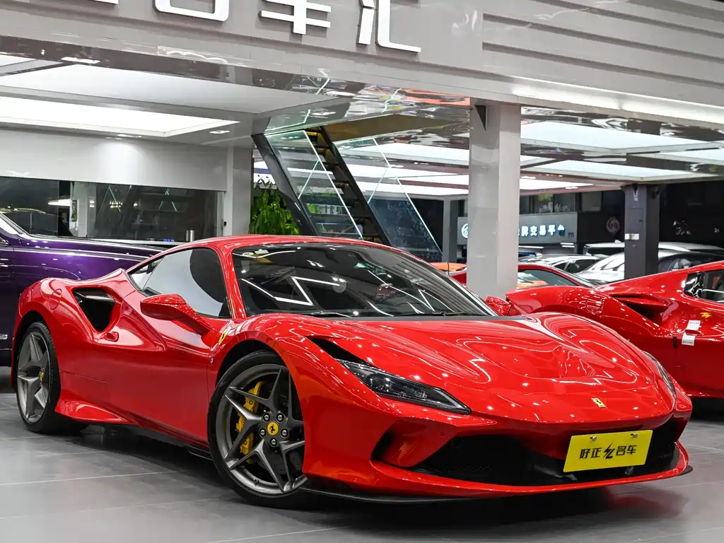 FERRARI F8