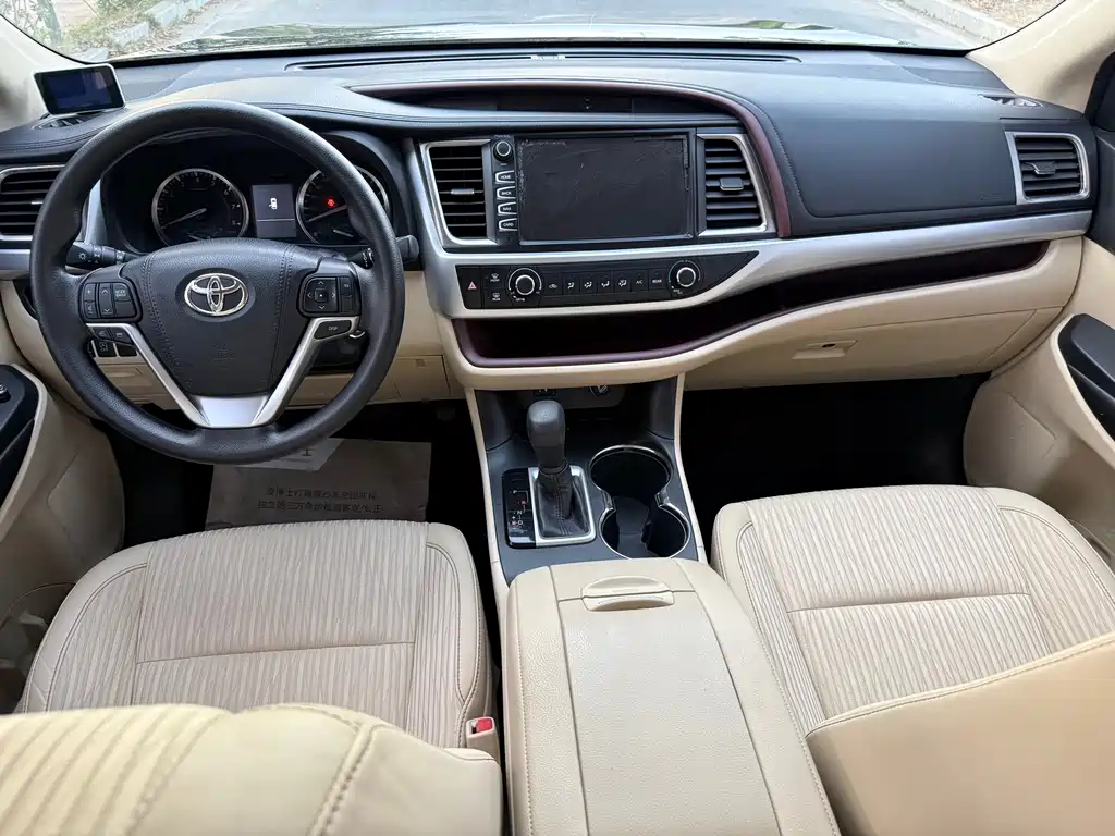 Toyota Highlander — миниатюра 5