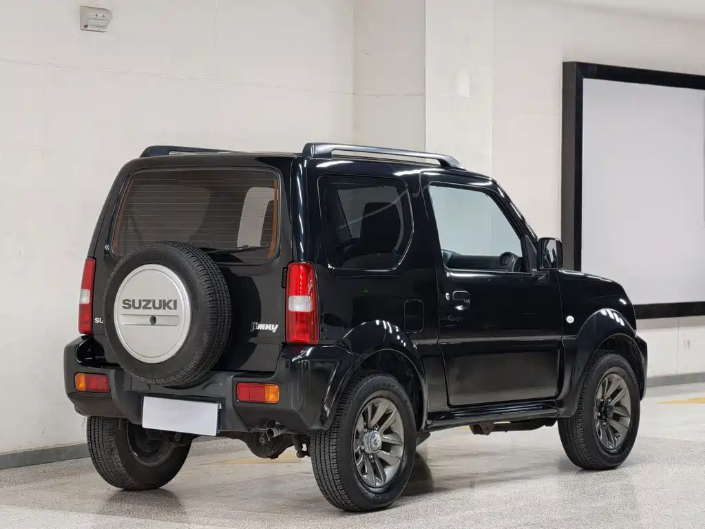 Suzuki Jimny — миниатюра 9