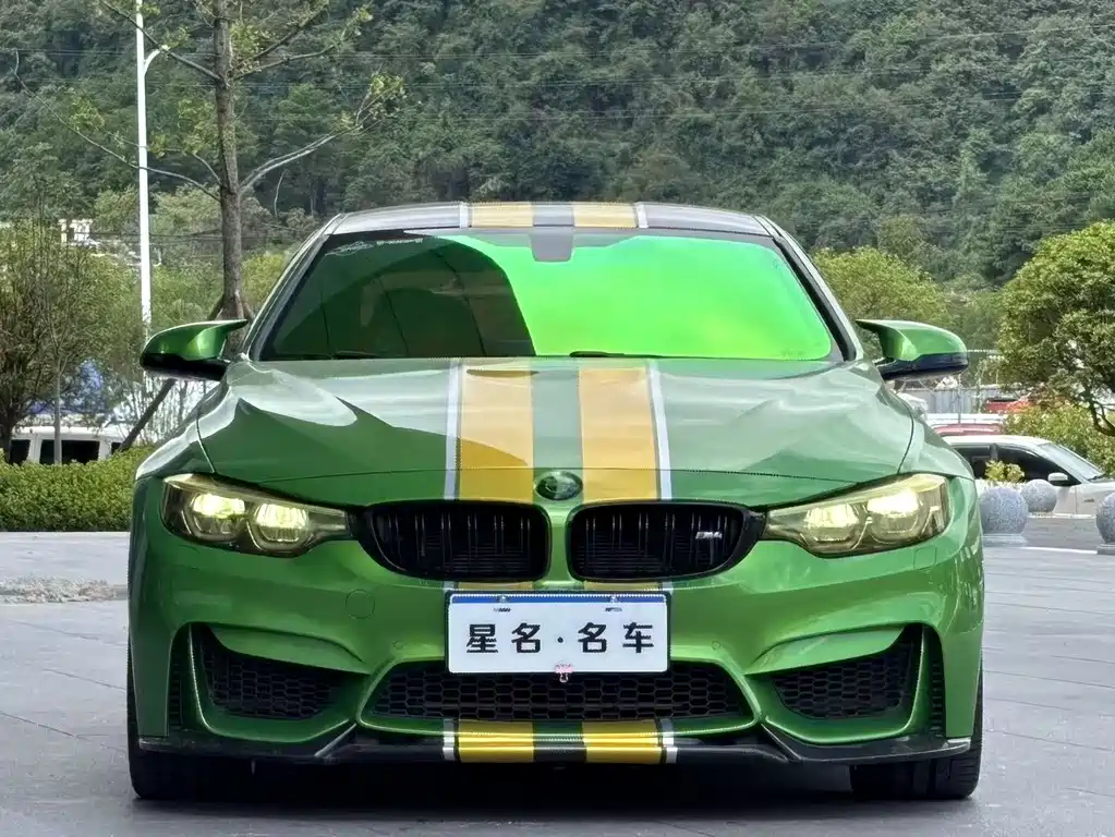 BMW  M4