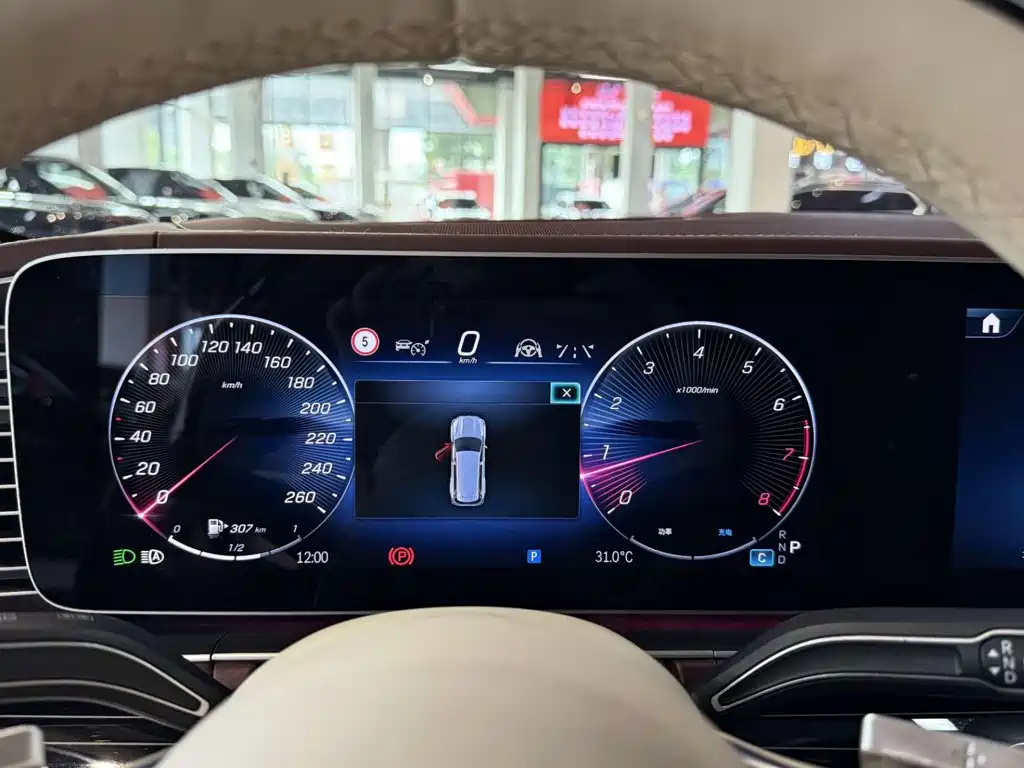 Mercedes-Benz GLS — миниатюра 32
