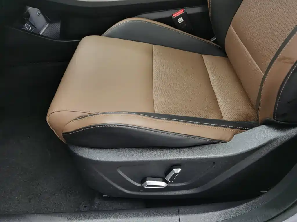 Geely Binyue — миниатюра 20