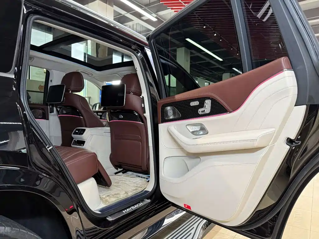 Mercedes-Benz GLS — миниатюра 34