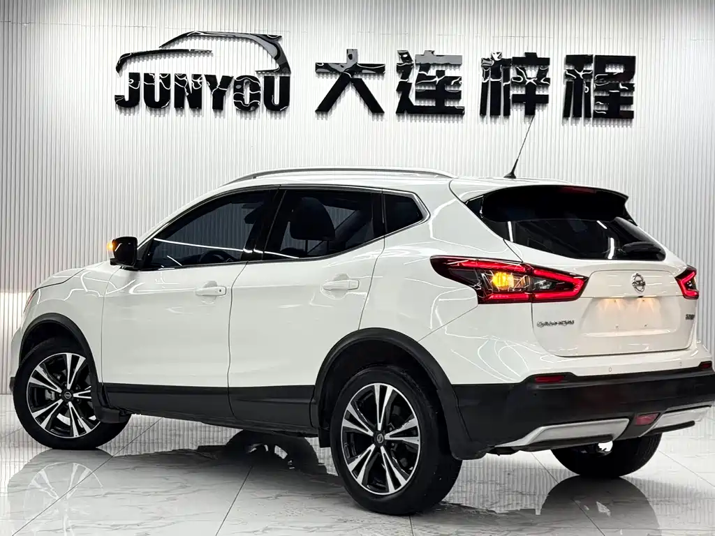Nissan Qashqai — миниатюра 6