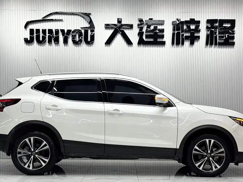 Nissan Qashqai — миниатюра 8