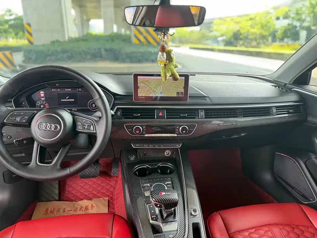 Audi A4L 2019 40 TFSI Fashion V