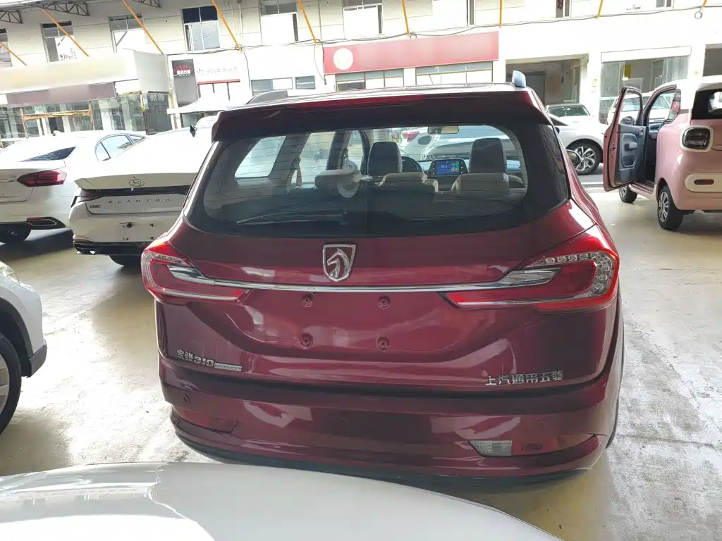 Baojun 310W — миниатюра 6