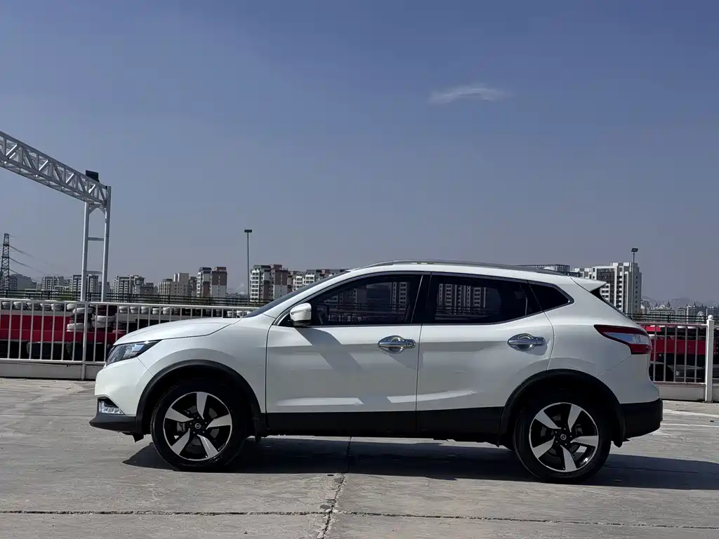 Nissan Qashqai — миниатюра 4
