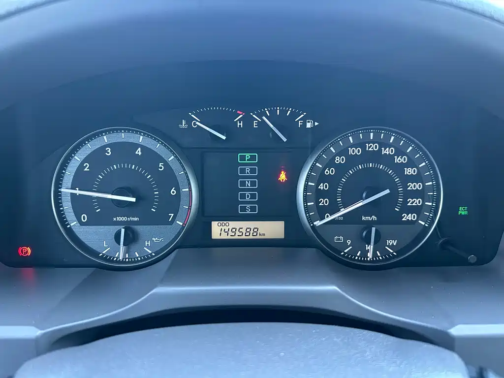 Toyota Land Cruiser - фото 12