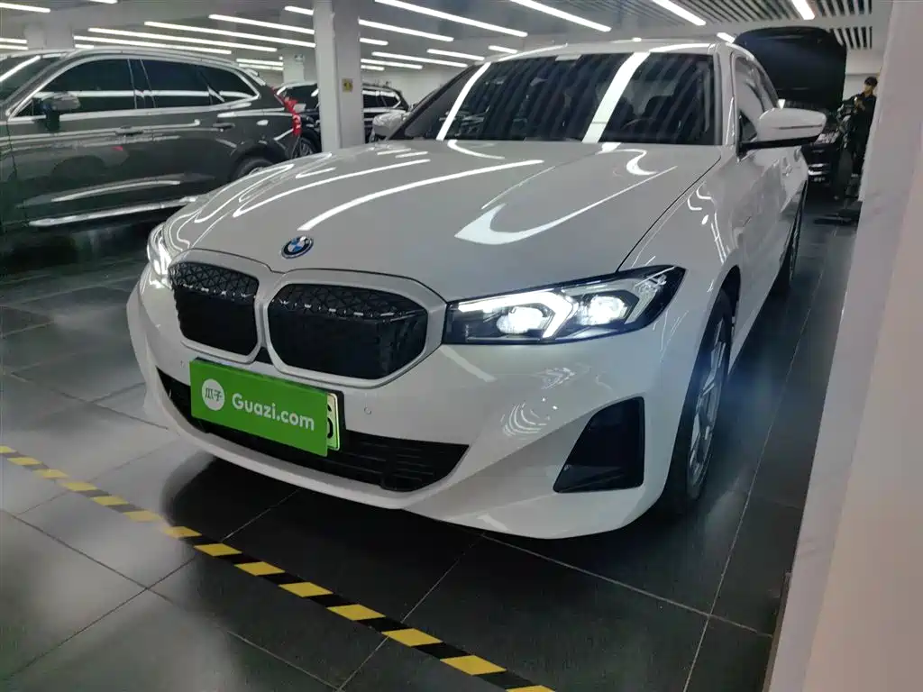 BMW i3 2025