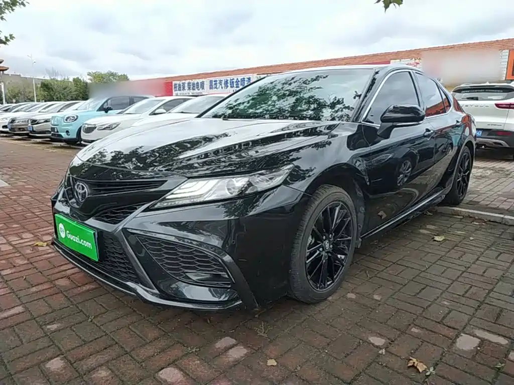 Toyota Camry — миниатюра 2