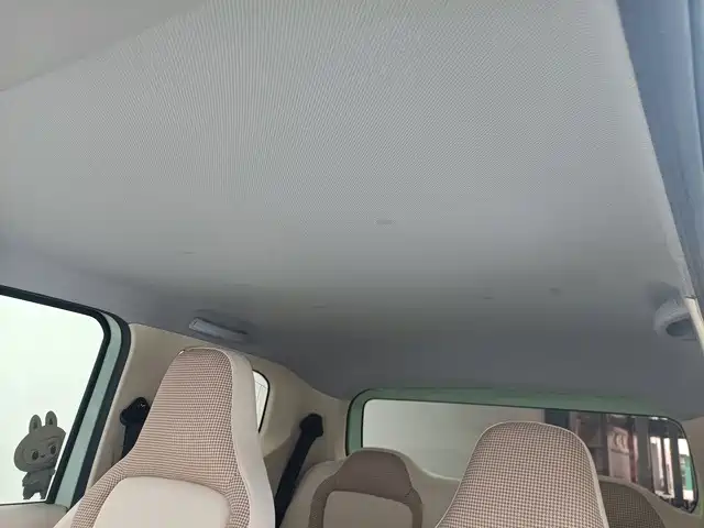 Wuling MINIEV — миниатюра 11