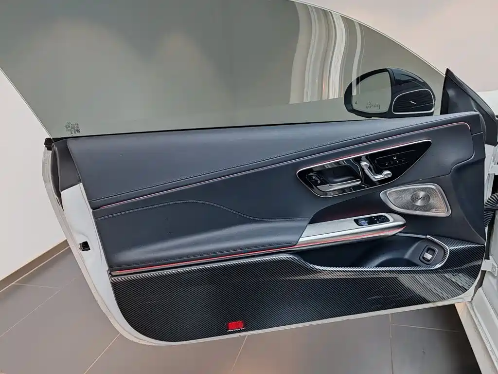 Mercedes-Benz CLE — миниатюра 10