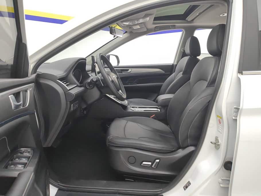Haval Haval M6 1.5 л 2021 г. Белый, пробег 12500 км