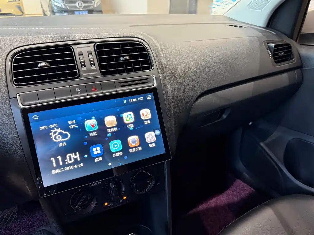Volkswagen Polo — миниатюра 7