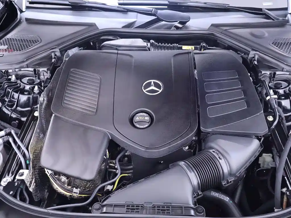 Mercedes-Benz E-Class — миниатюра 24