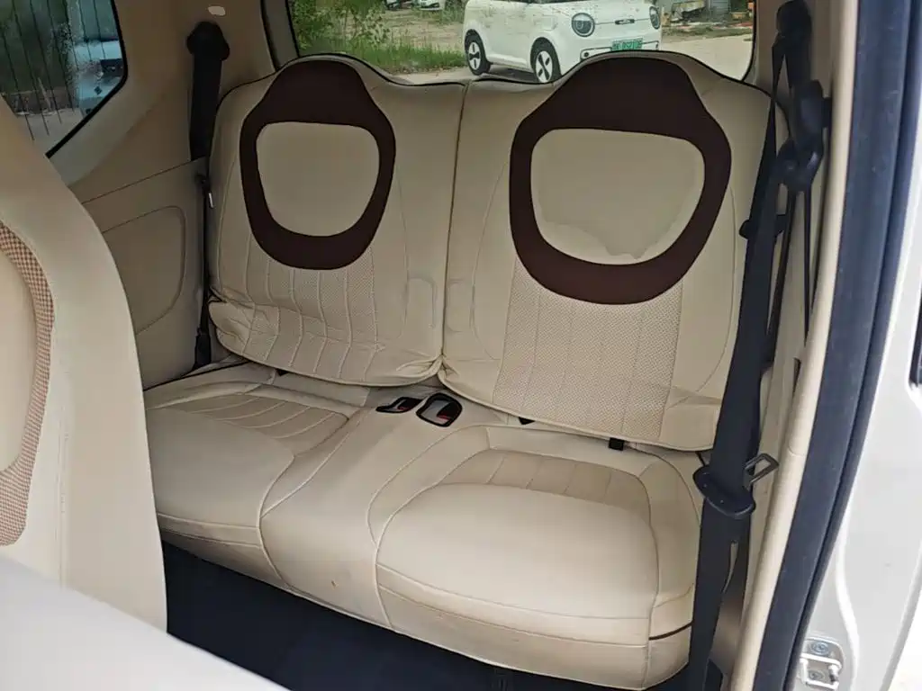 Wuling MINIEV — миниатюра 17