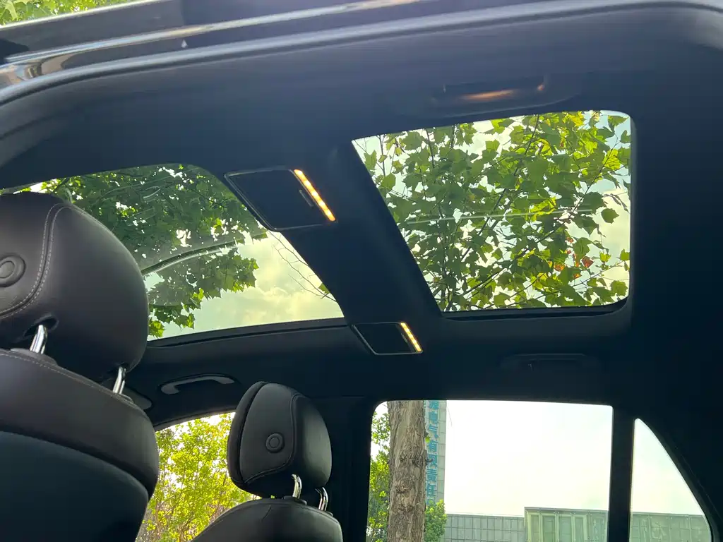 Mercedes-Benz GLC — миниатюра 19