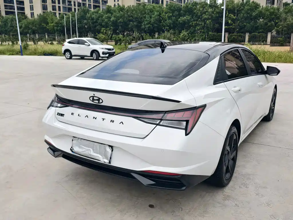 Hyundai Elantra — миниатюра 4