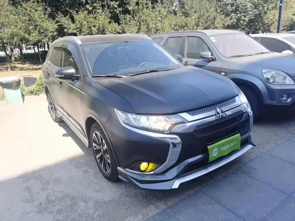 Mitsubishi Outlander — миниатюра 4