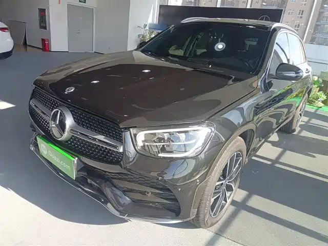 MERCEDES-BENZ GLC 2022