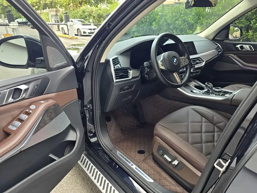 BMW  X5