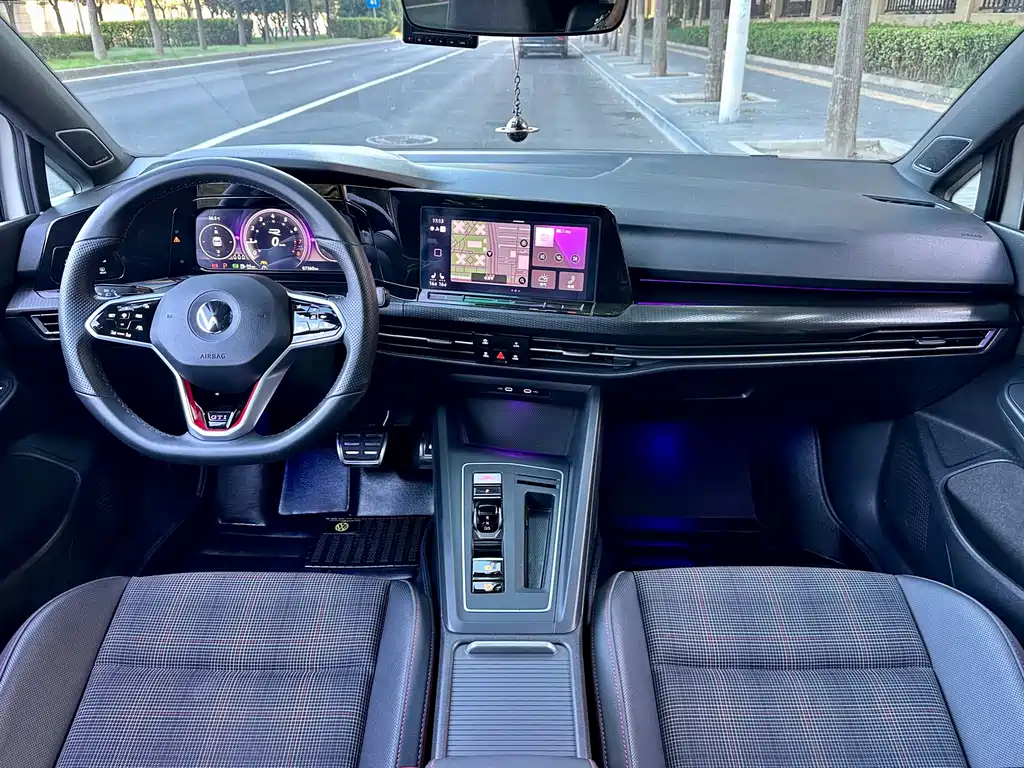 Volkswagen Golf GTI — миниатюра 7