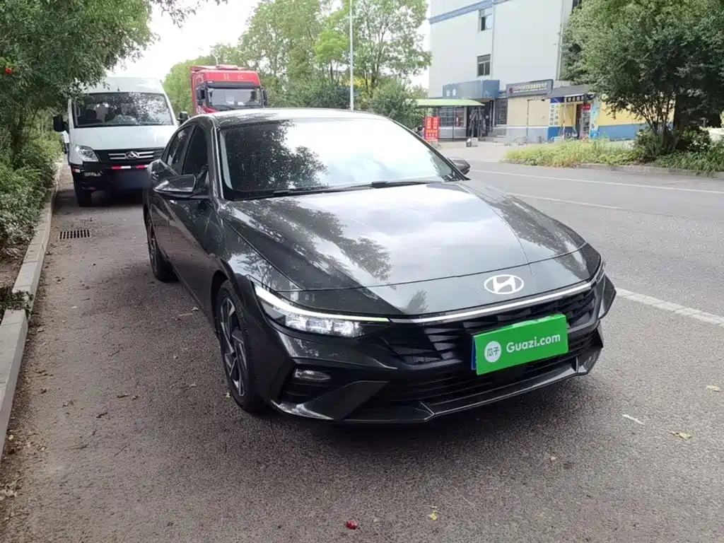 Hyundai Elantra — миниатюра 4