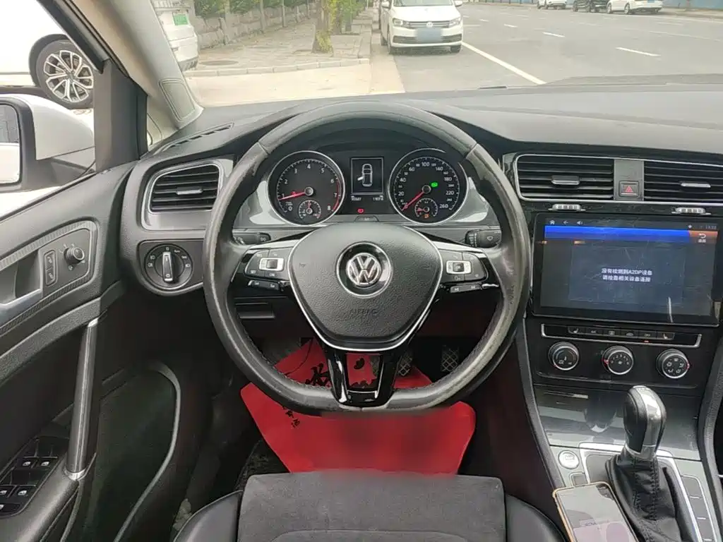 Volkswagen Golf — миниатюра 11