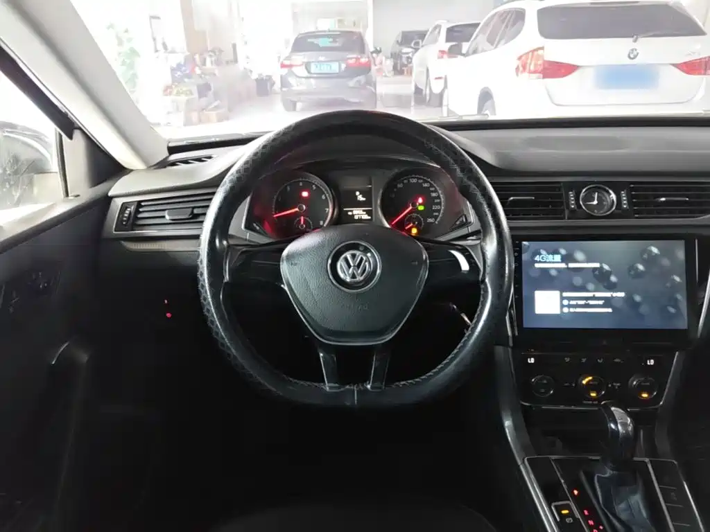 Volkswagen Passat — миниатюра 11