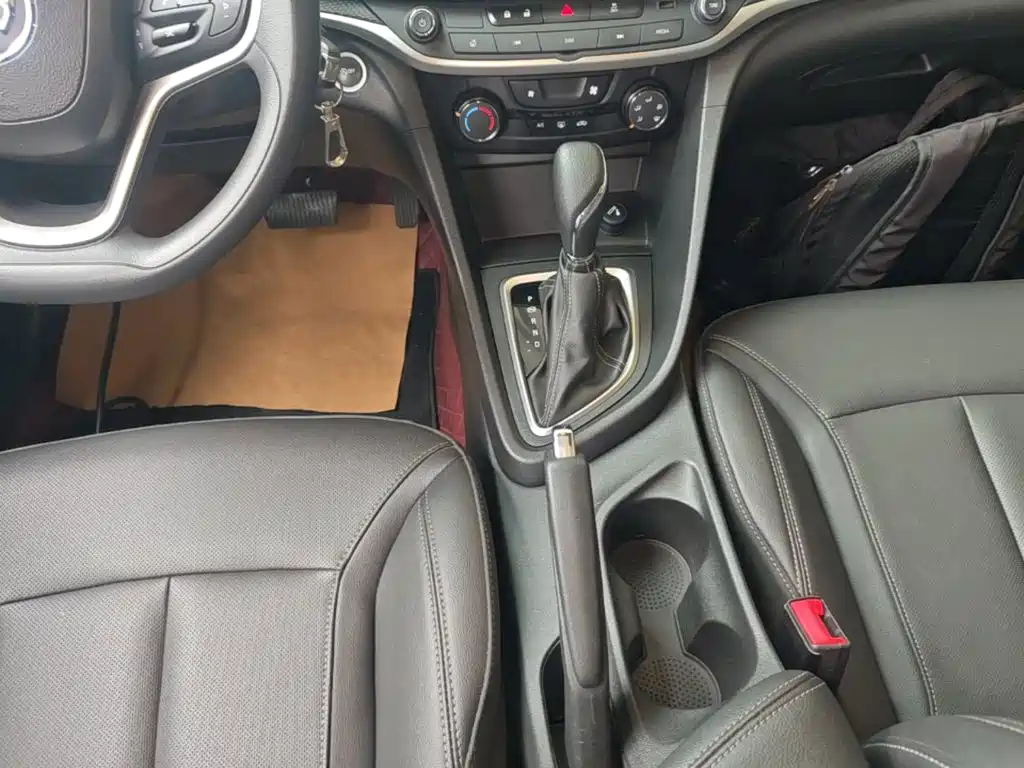 Buick Excelle — миниатюра 14