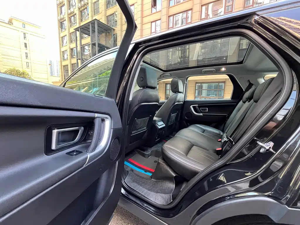 Land Rover Discovery Sport — миниатюра 11