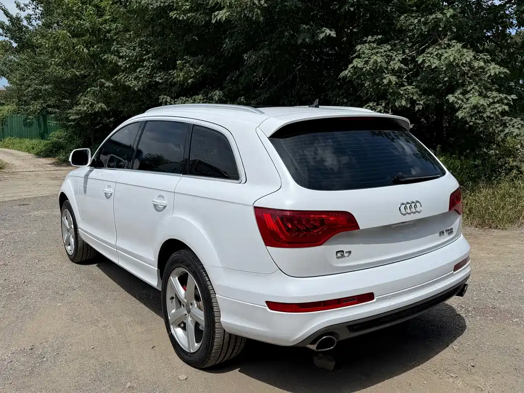 Audi Q7 — миниатюра 6