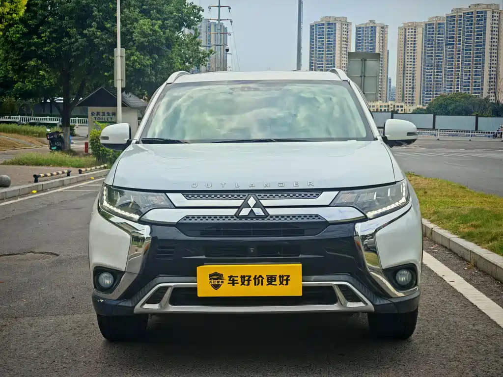 Mitsubishi Outlander — миниатюра 3