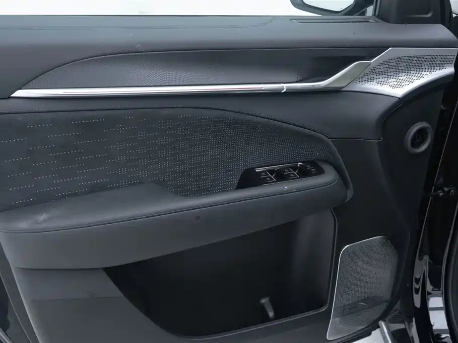 ZEEKR EXTREME KRYPTON 009