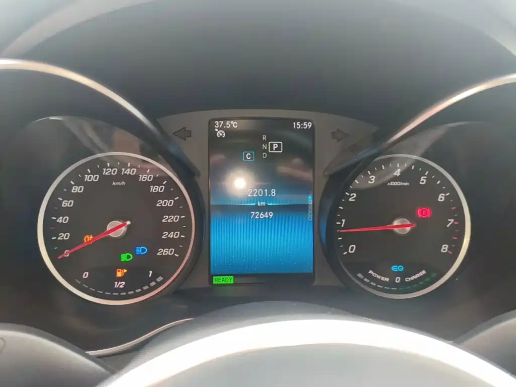 Mercedes-Benz C-Class — миниатюра 12