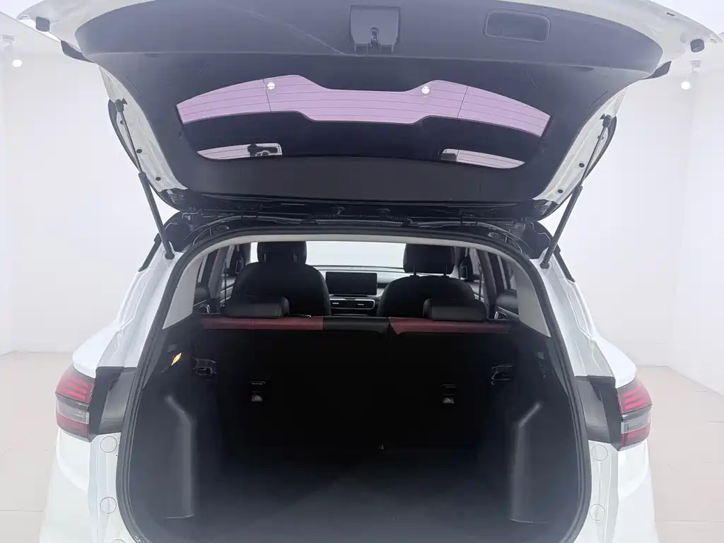 Geely Binyue — миниатюра 15
