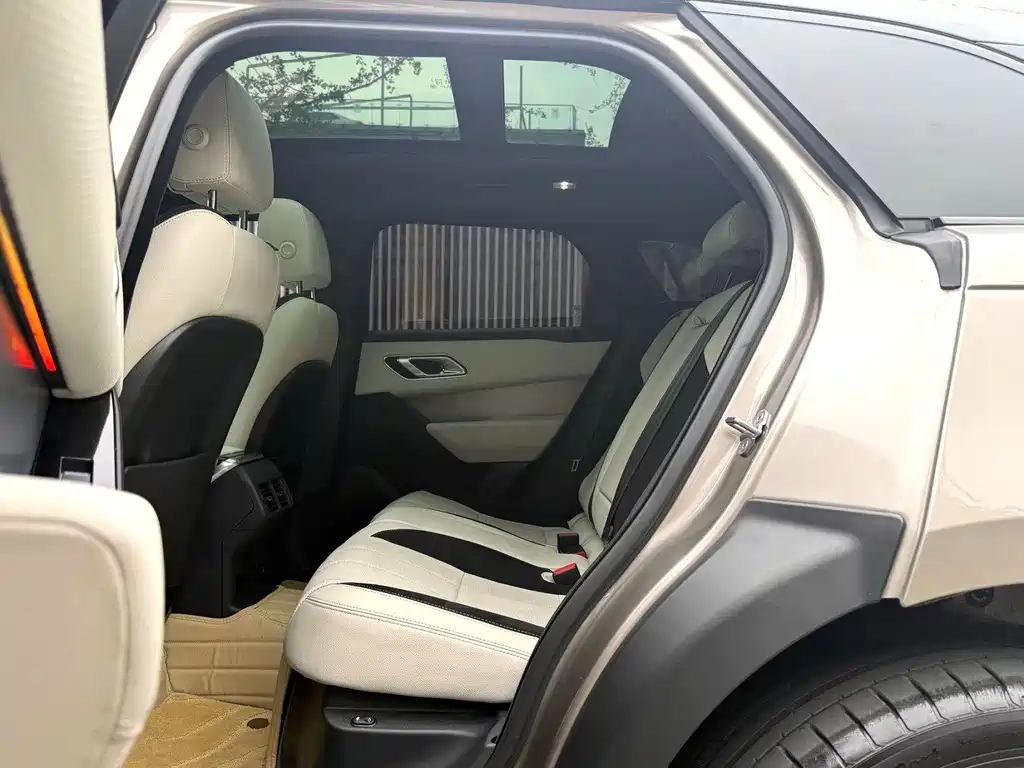 Land Rover Velar — миниатюра 7