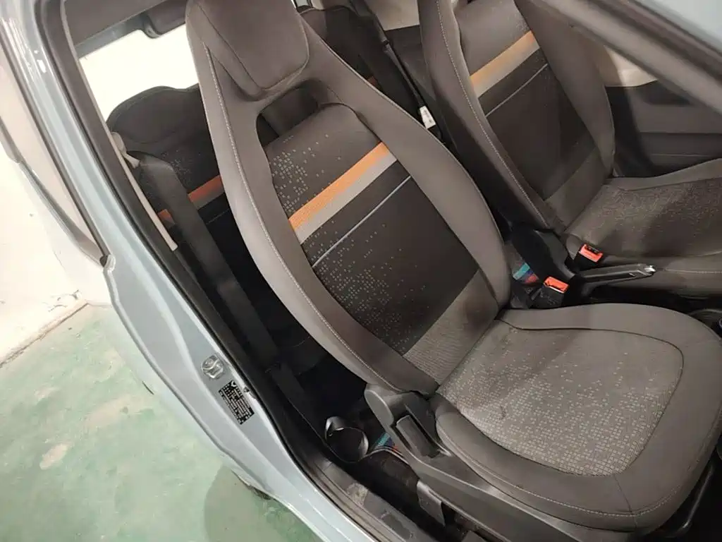 Wuling MINIEV — миниатюра 25
